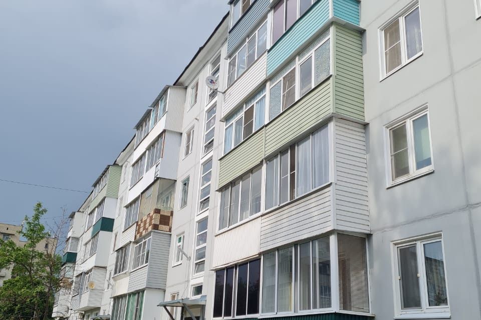 Продаётся 4-комнатная квартира, 62 м²
