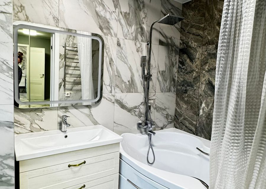 Продаётся 1-комнатная квартира, 41.8 м²