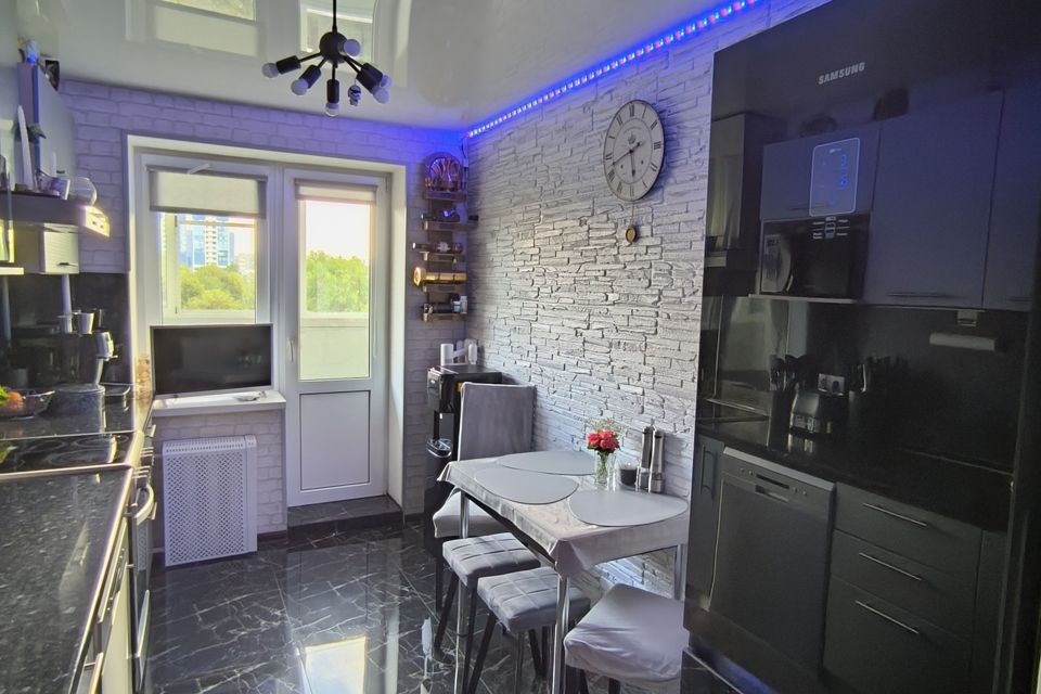 Продаётся 3-комнатная квартира, 65 м²