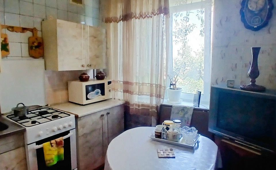 Продаётся 2-комнатная квартира, 42.8 м²
