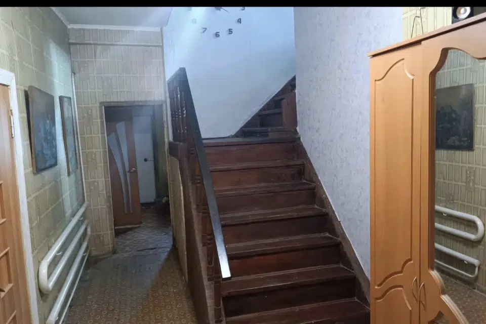 Продаётся 2-этажный дом, 500 м²