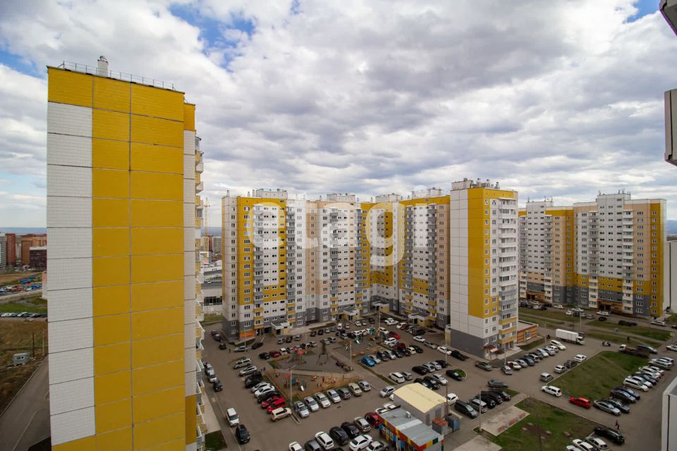Продаётся 3-комнатная квартира, 64.7 м²