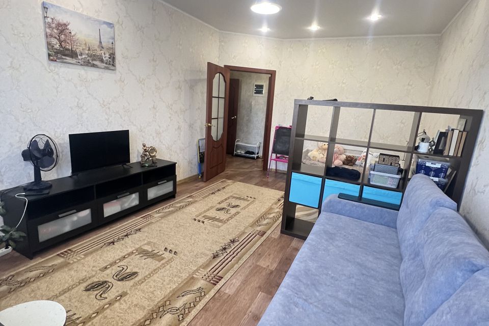 Продаётся 1-комнатная квартира, 39.8 м²