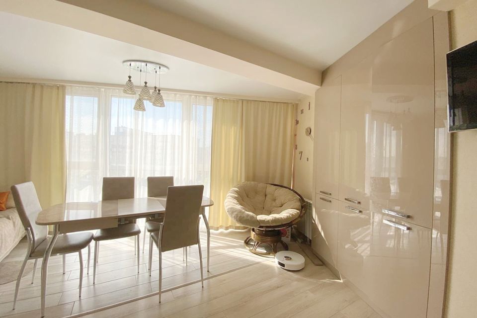 Продаётся 2-комнатная квартира, 56.2 м²