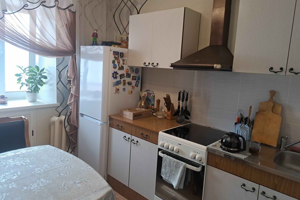 Продаётся 3-комнатная квартира, 63.7 м²