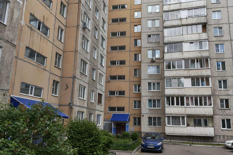 Продаётся 4-комнатная квартира, 100.2 м²