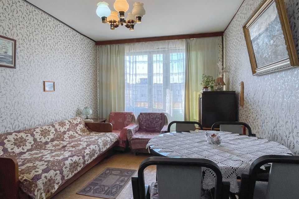 Продаётся 3-комнатная квартира, 57.6 м²