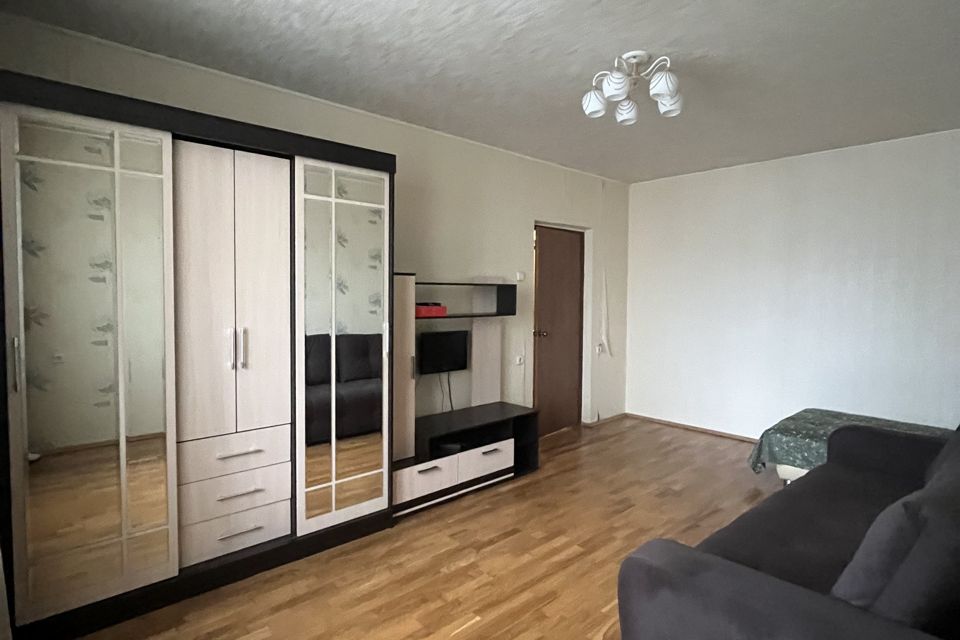 Продаётся 1-комнатная квартира, 38 м²