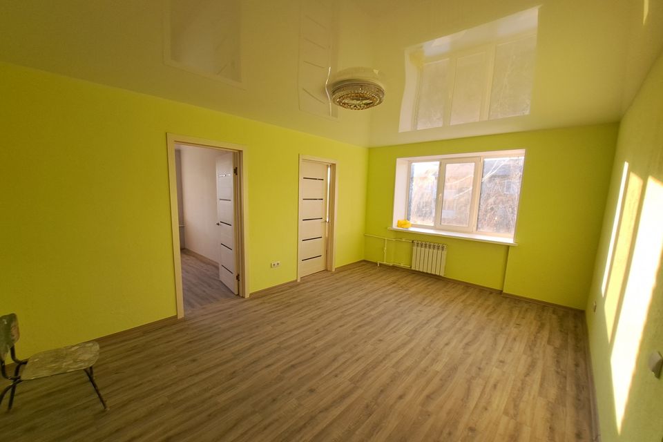 Продаётся 4-комнатная квартира, 61.7 м²