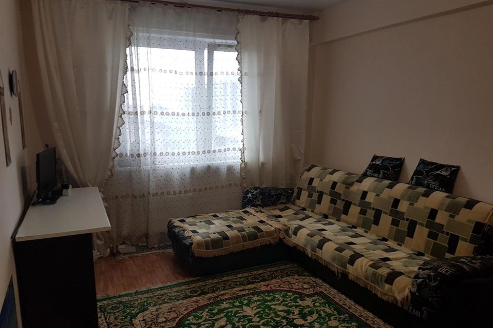 Продаётся 1-комнатная квартира, 42 м²