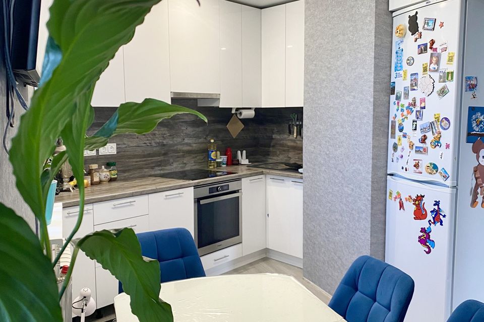 Продаётся 2-комнатная квартира, 61.5 м²