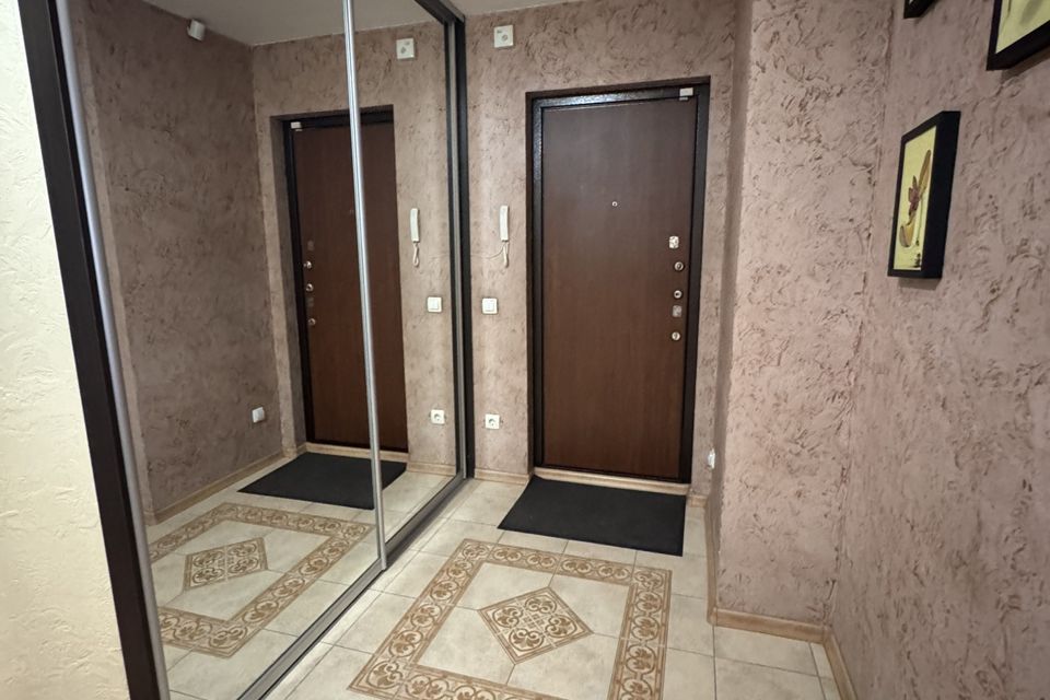 Продаётся 2-комнатная квартира, 65 м²