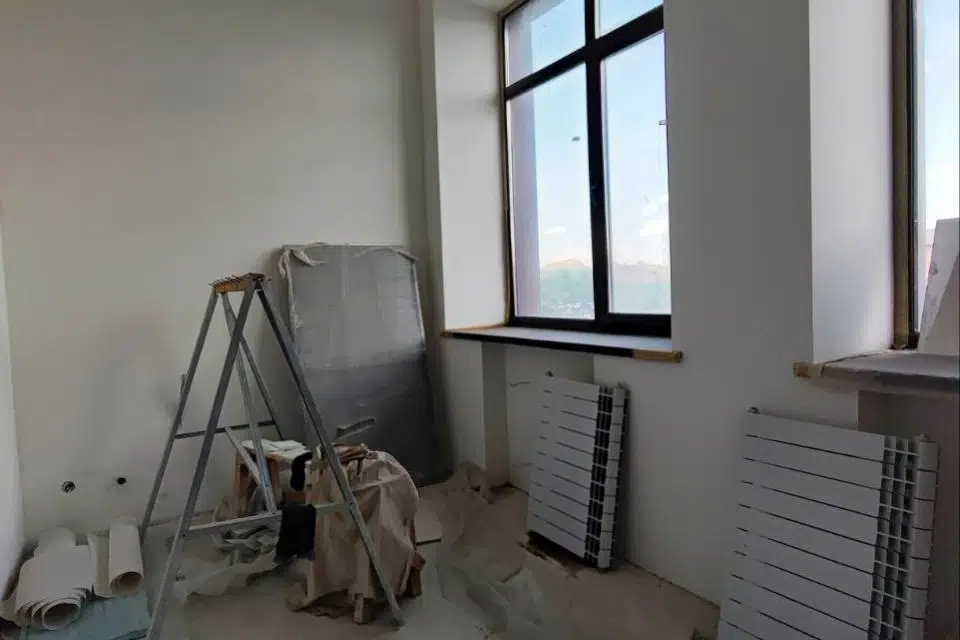 Продаётся 3-комнатная квартира, 178 м²