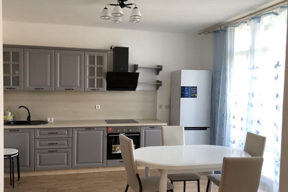 Продаётся 1-комнатная квартира, 43 м²