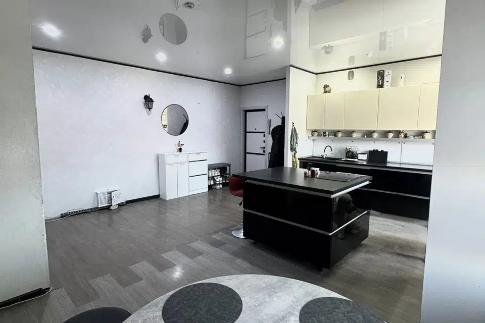 Продаётся 4-комнатная квартира, 88 м²