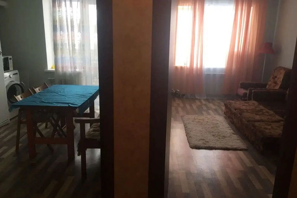 Продаётся 1-комнатная квартира, 38 м²