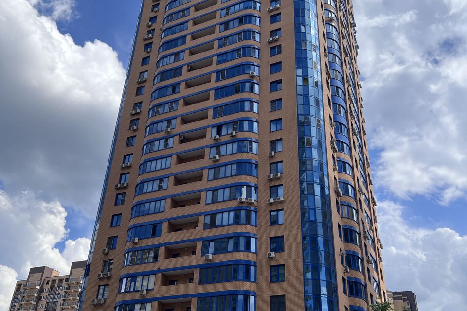 Продаётся 2-комнатная квартира, 77 м²