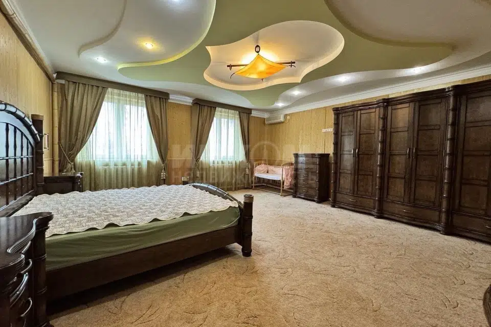 Продаётся 2-этажный дом, 418 м²