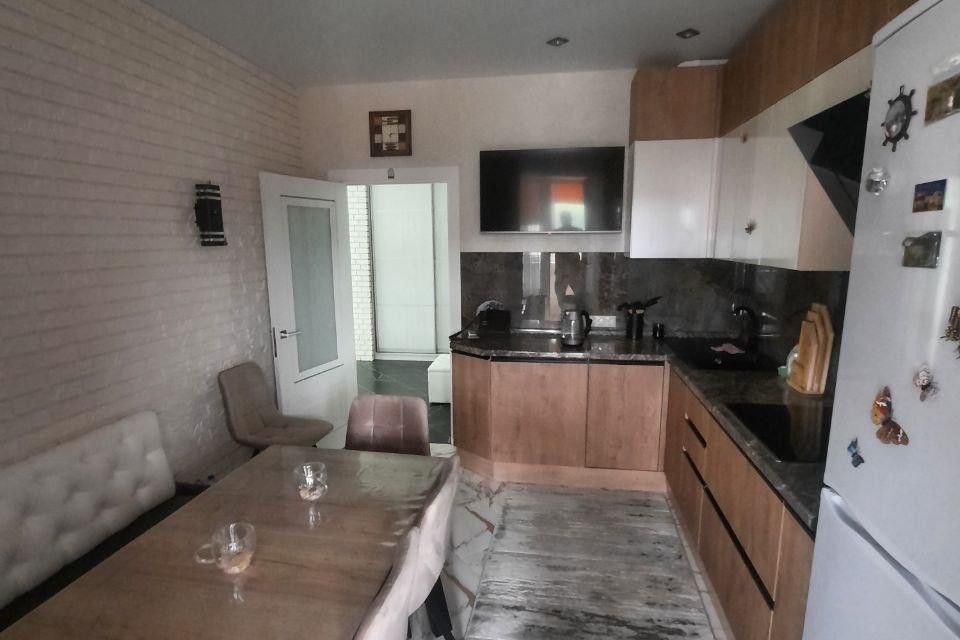 Продаётся 2-комнатная квартира, 60 м²
