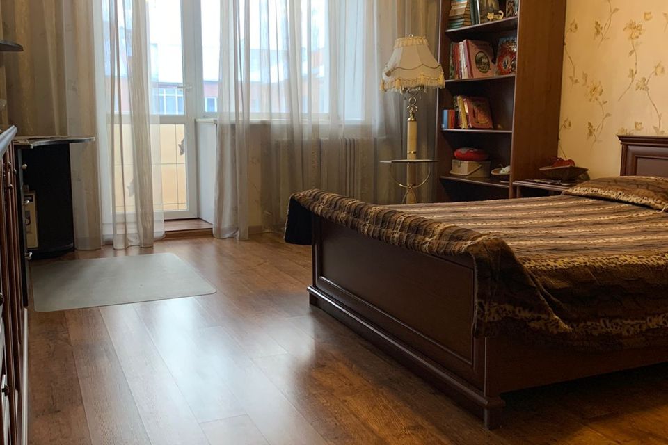 Продаётся 2-комнатная квартира, 55.6 м²