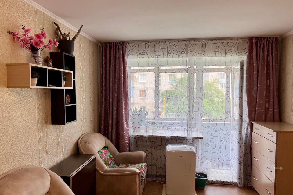 Продаётся 3-комнатная квартира, 42.2 м²