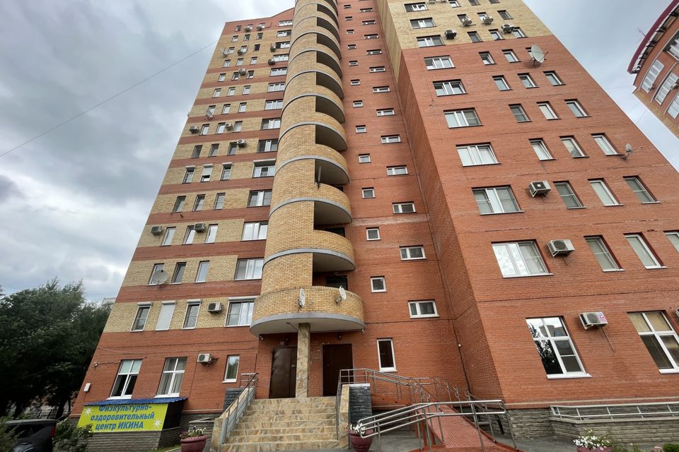 Продаётся 2-комнатная квартира, 98.9 м²