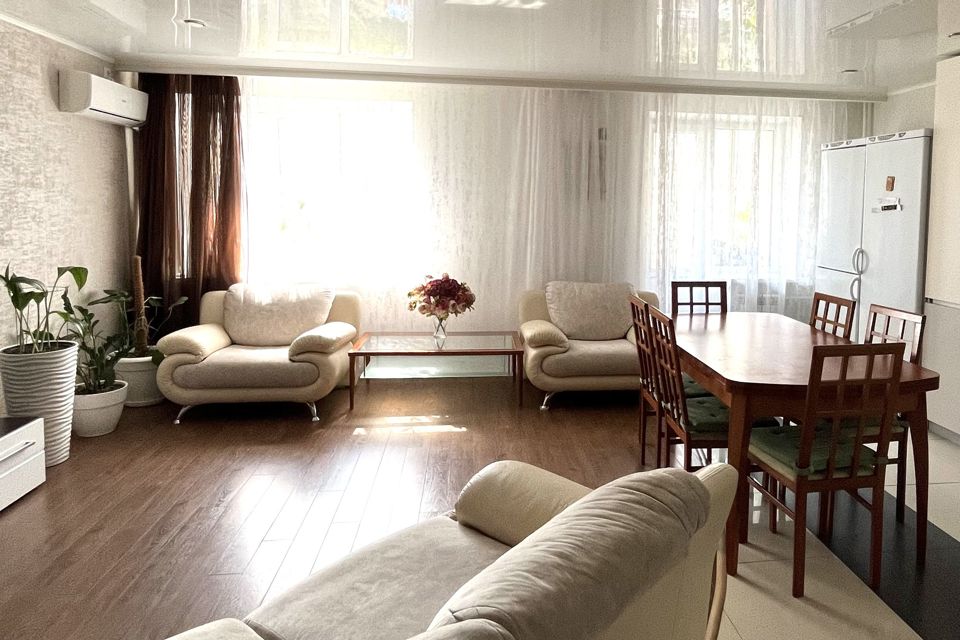 Продаётся 2-комнатная квартира, 60 м²