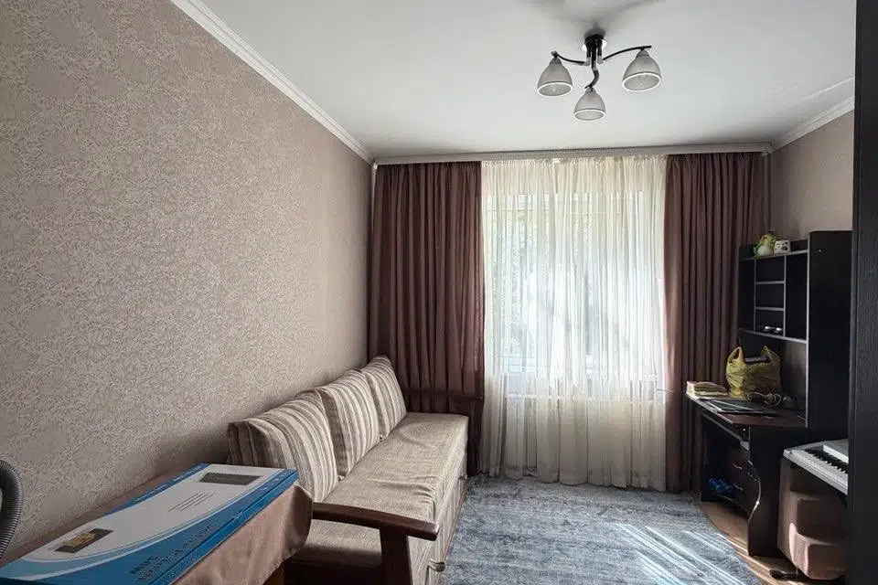 Продаётся 3-комнатная квартира, 64.2 м²