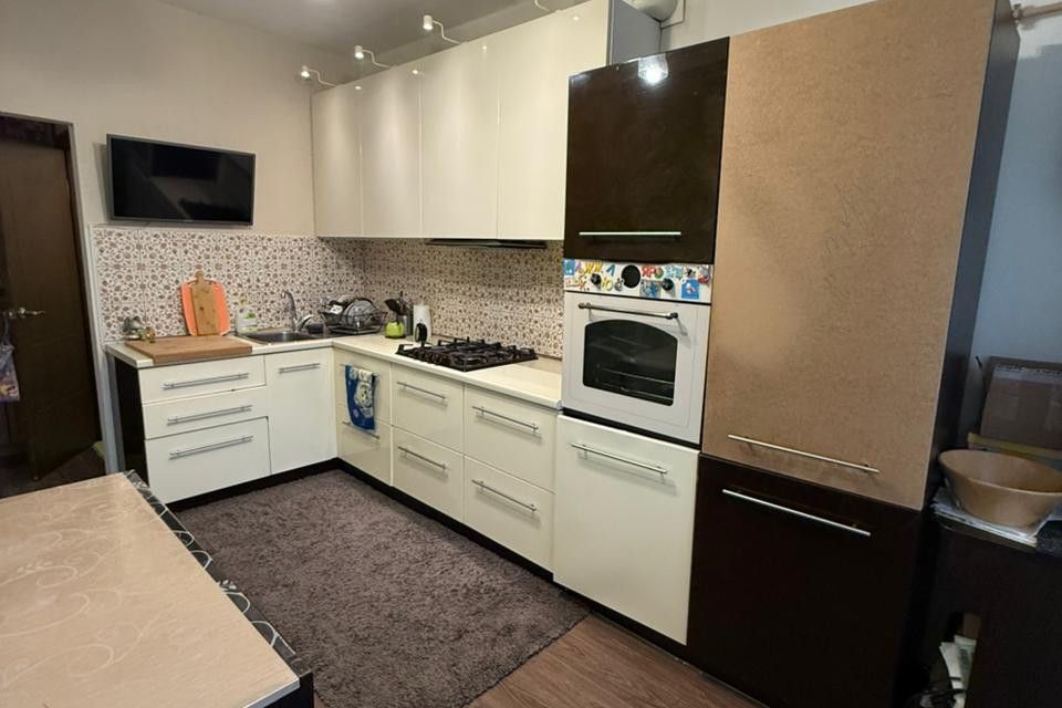 Продаётся 2-комнатная квартира, 63.1 м²