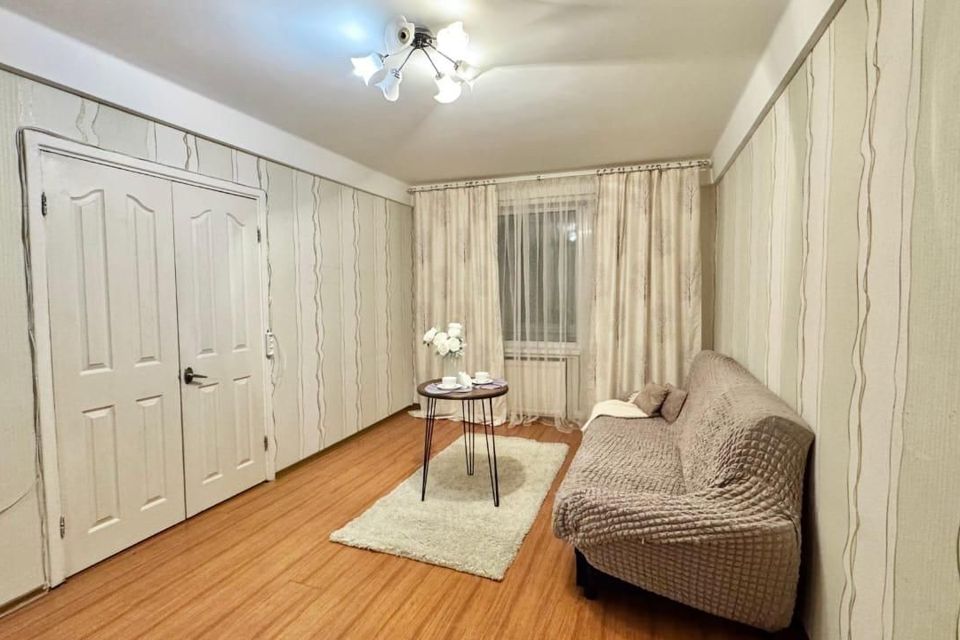 Продаётся 3-комнатная квартира, 55.6 м²