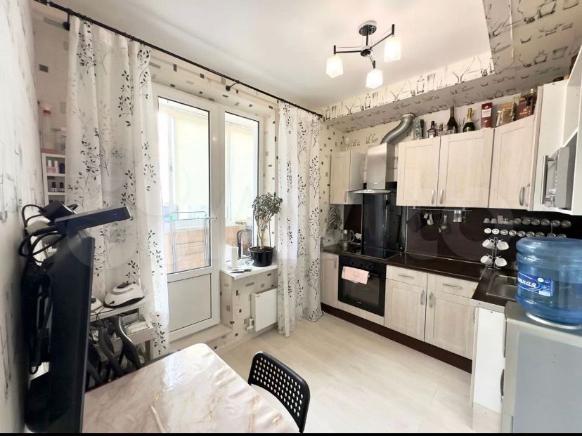 Продаётся 1-комнатная квартира, 38 м²