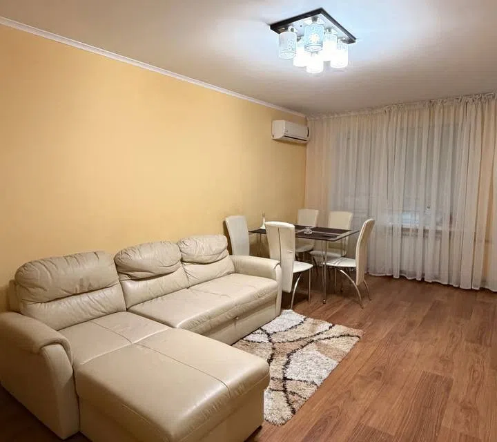 Продаётся 3-комнатная квартира, 60 м²