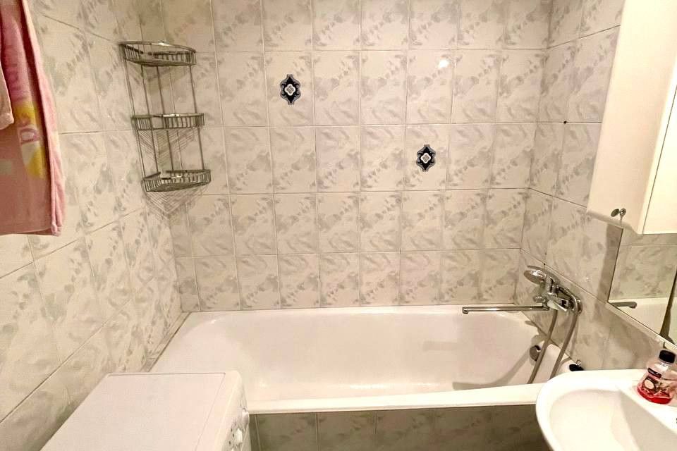 Продаётся 3-комнатная квартира, 65.9 м²