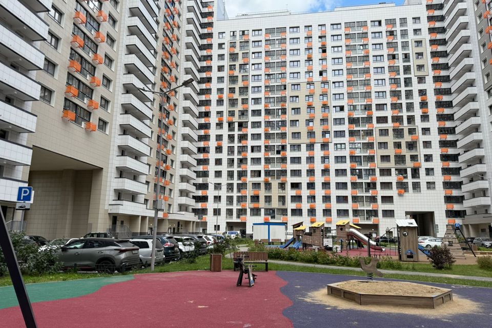 Продаётся 4-комнатная квартира, 115 м²