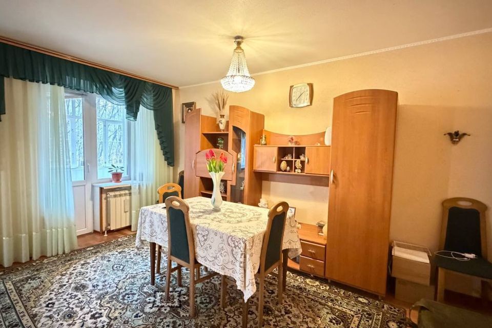 Продаётся 4-комнатная квартира, 98.4 м²