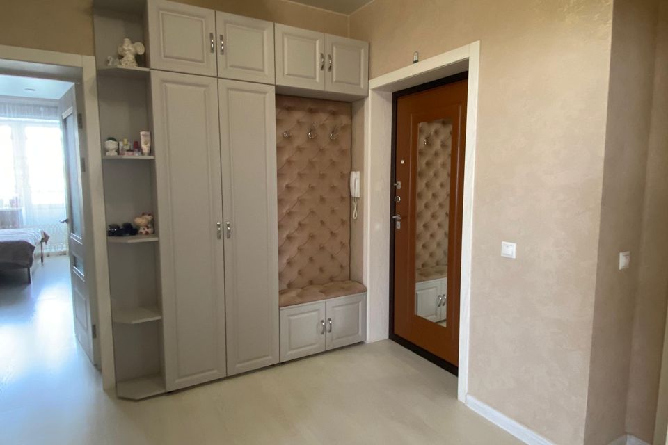 Продаётся 2-комнатная квартира, 58.2 м²