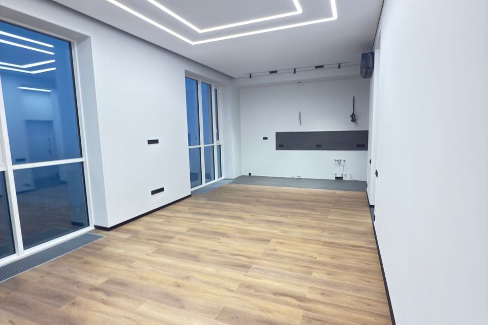 Продаётся 2-комнатная квартира, 70.4 м²