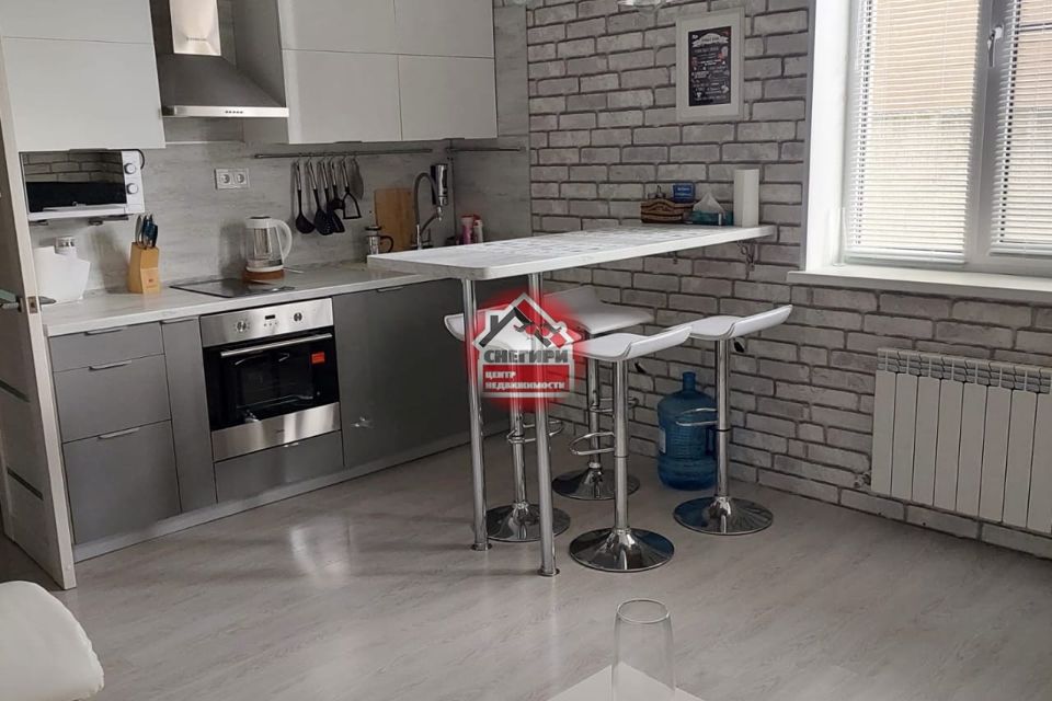 Продаётся 1-комнатная квартира, 38 м²