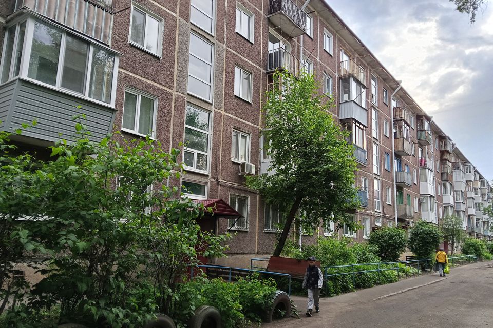 Продаётся 4-комнатная квартира, 60 м²