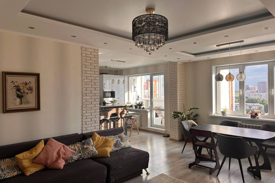 Продаётся 4-комнатная квартира, 120.4 м²