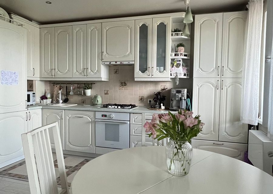 Продаётся 3-комнатная квартира, 61.9 м²
