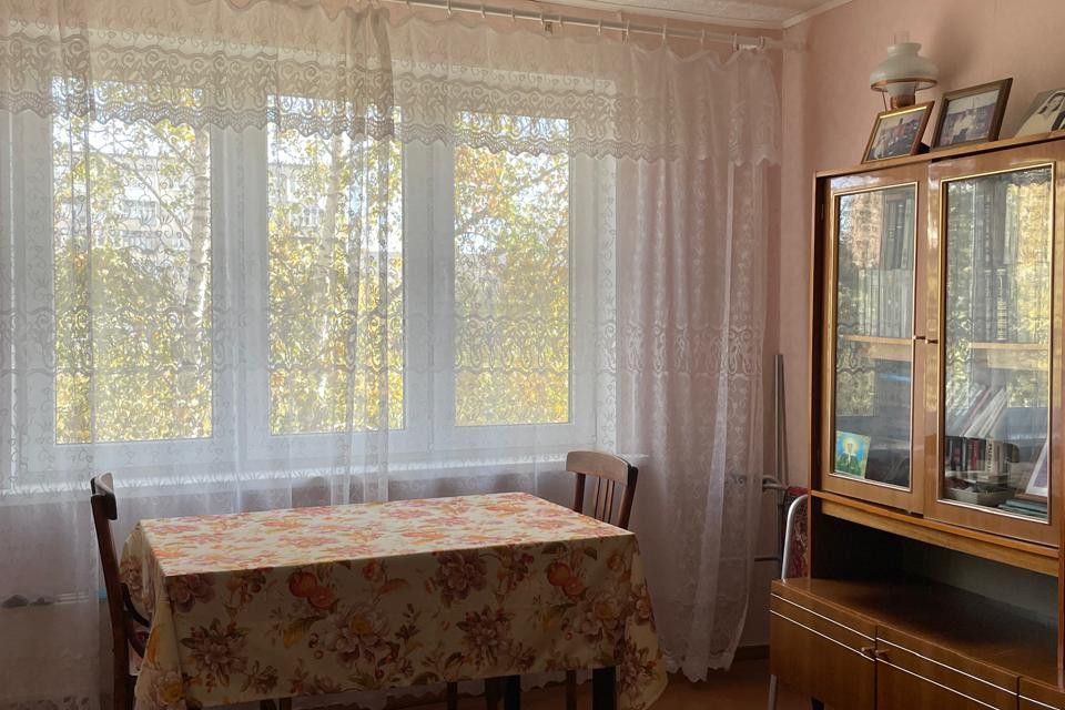 Продаётся 3-комнатная квартира, 58.7 м²