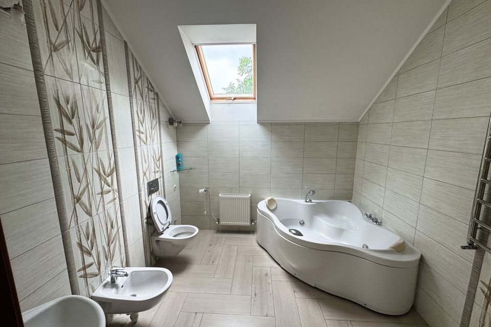 Продаётся 2-этажный дом, 223 м²