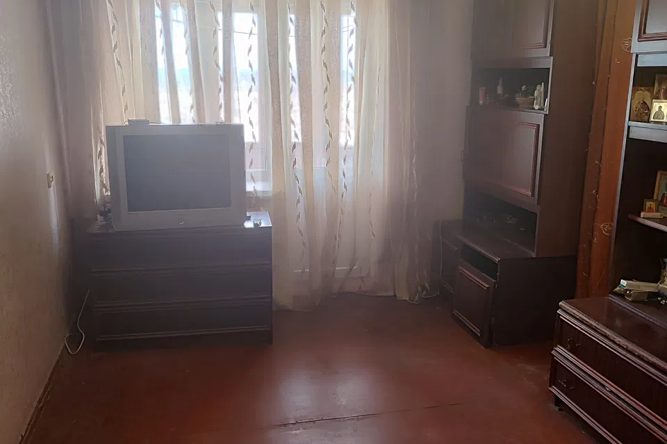 Продаётся 3-комнатная квартира, 56.9 м²