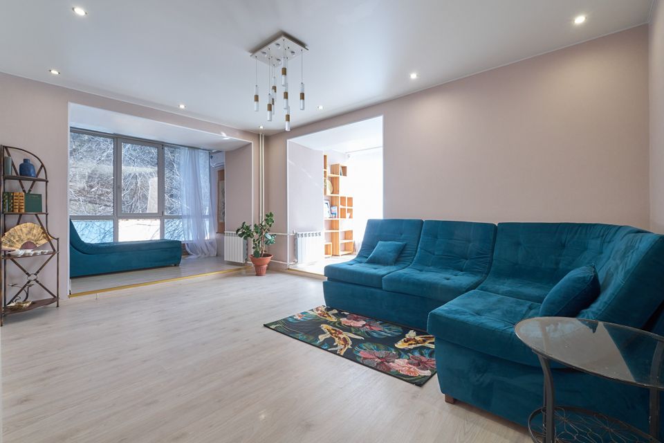 Продаётся 2-комнатная квартира, 65 м²