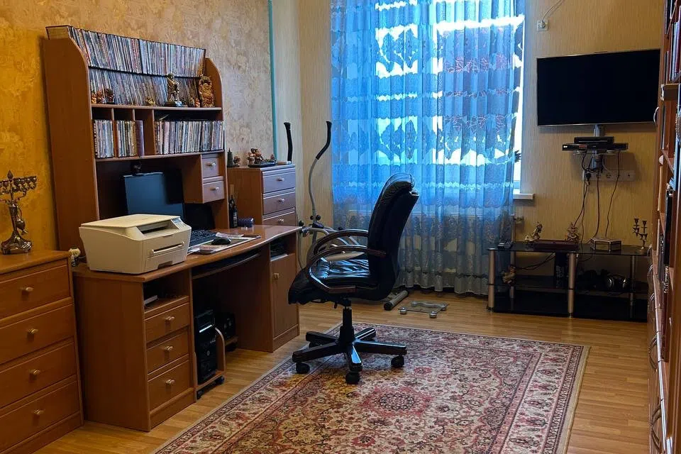 Продаётся 3-комнатная квартира, 105 м²