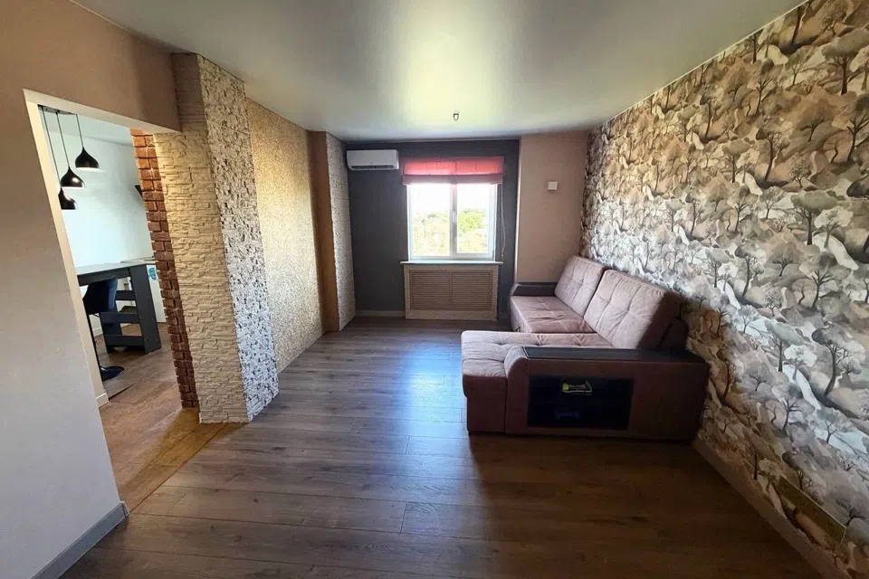 Продаётся 2-комнатная квартира, 56 м²