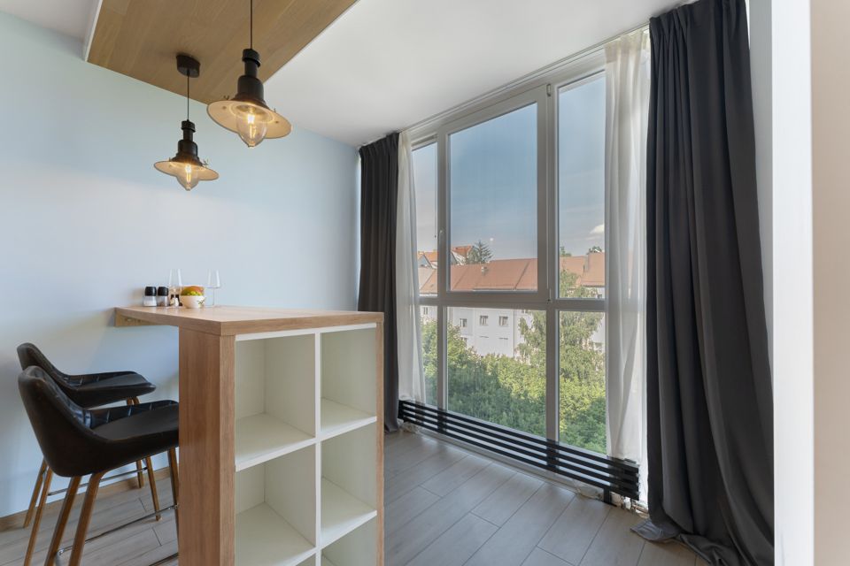 Продаётся 4-комнатная квартира, 140.6 м²
