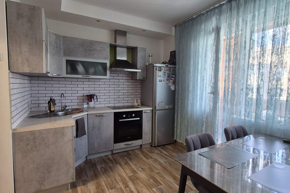 Продаётся 2-комнатная квартира, 79.9 м²