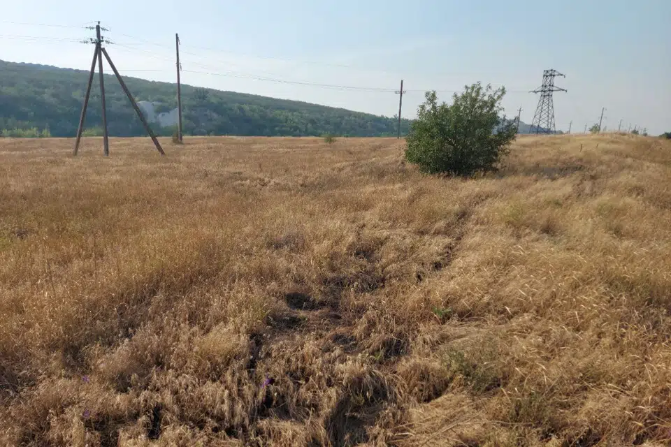 Продаётся участок, 200 сот.